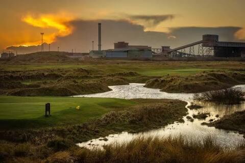Season Stays Redcar Luaran gambar